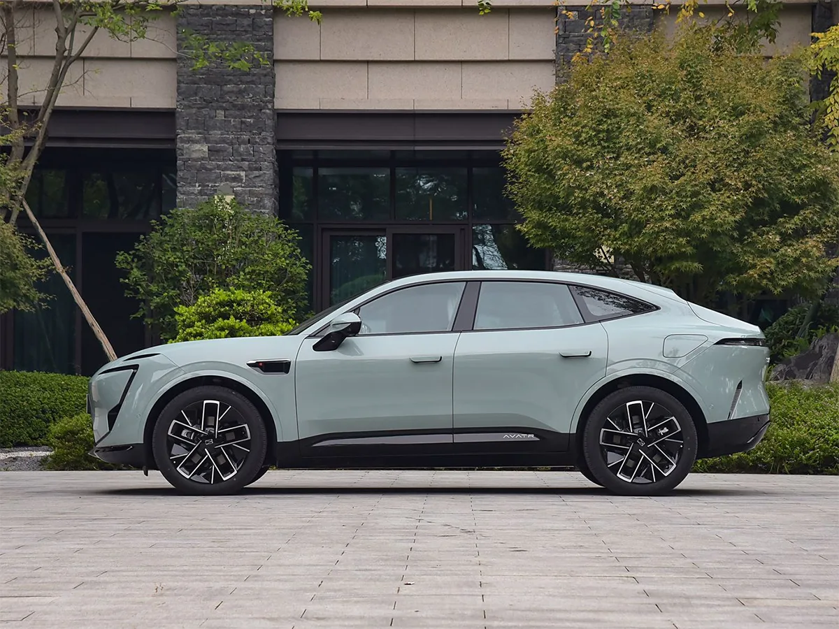 AVATR 11 BEV 4