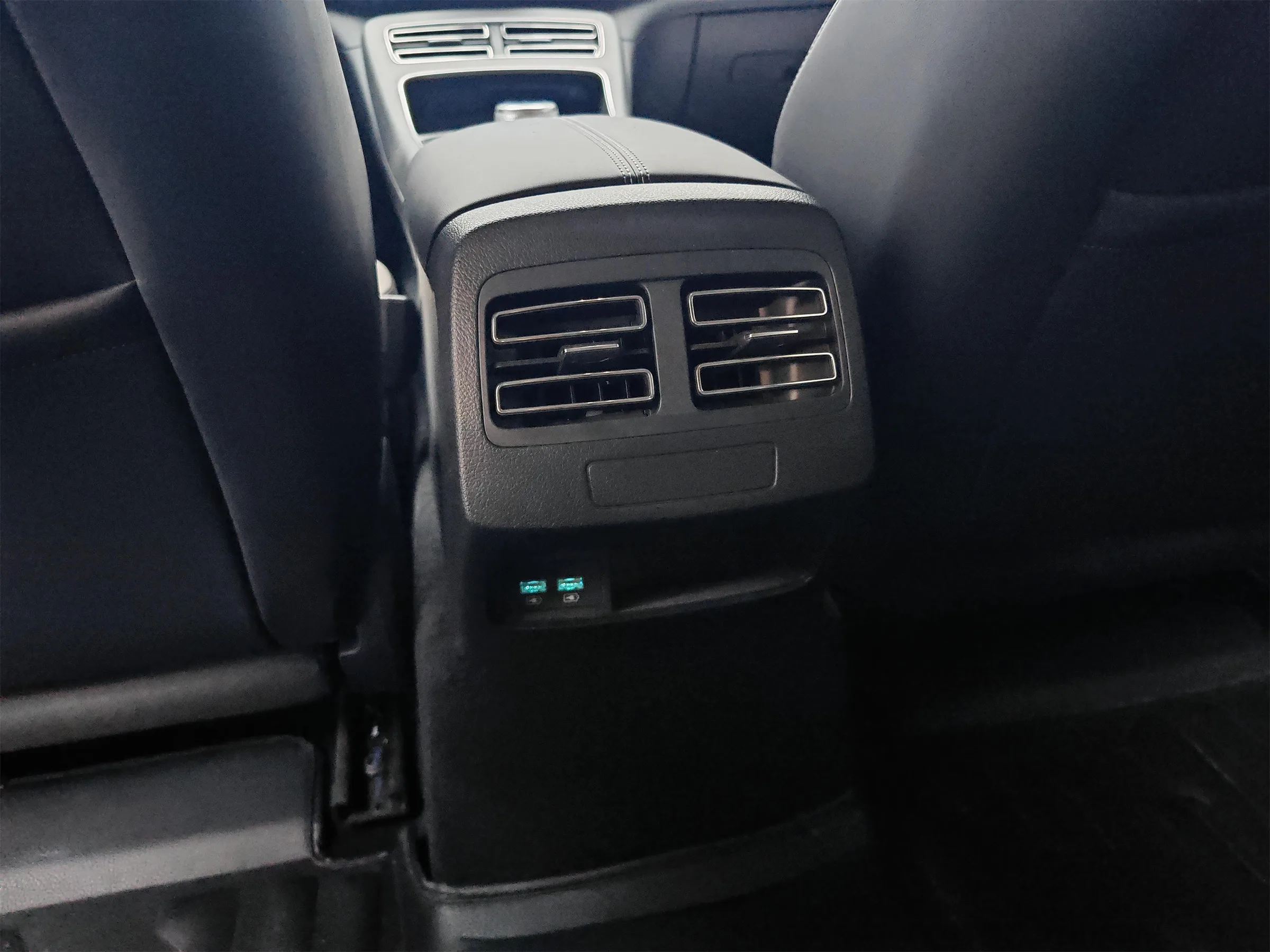 BYD Destroyer 05 DM-i 2023 12