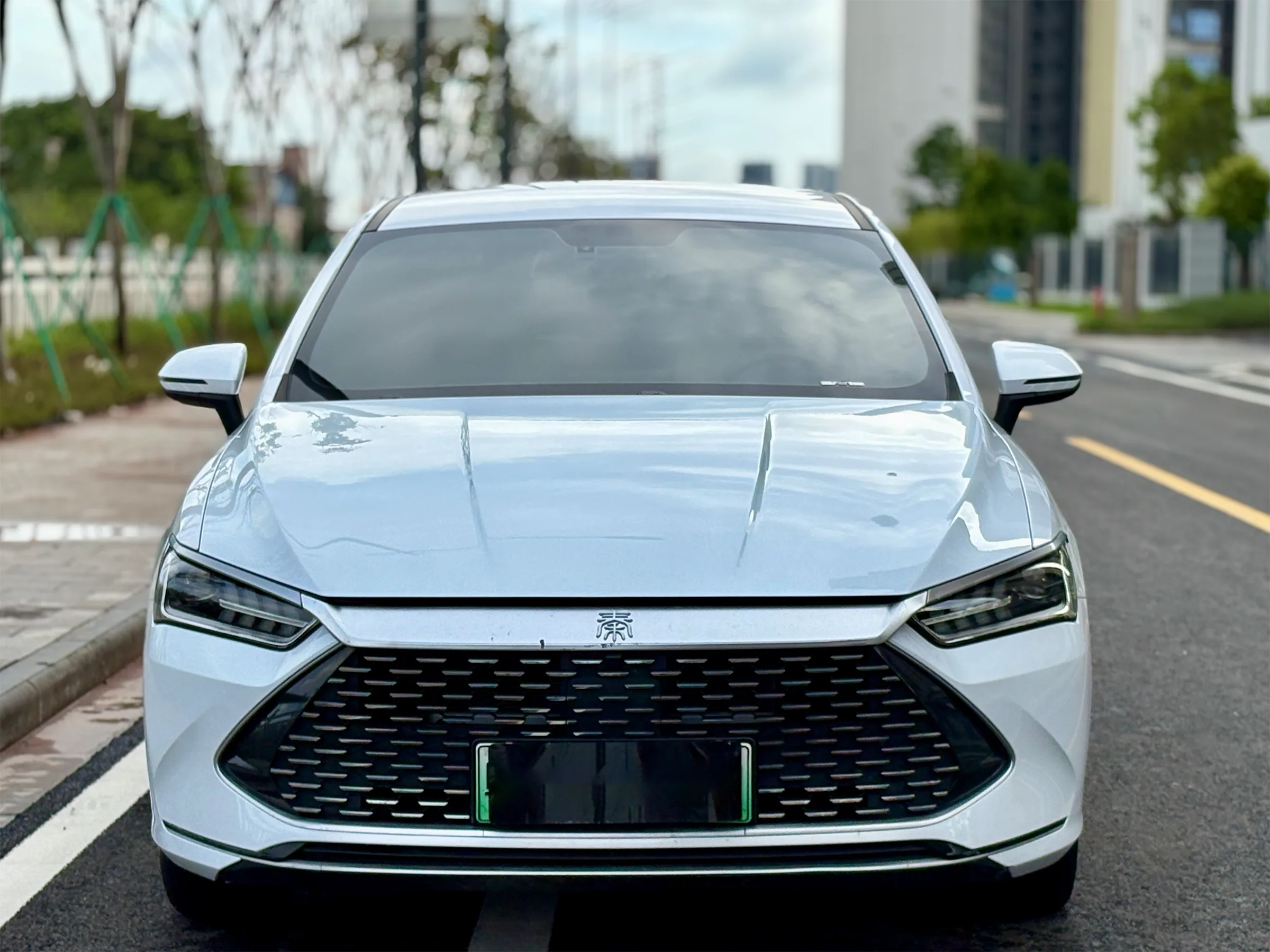 BYD Qin Plus DM-i 2023 2