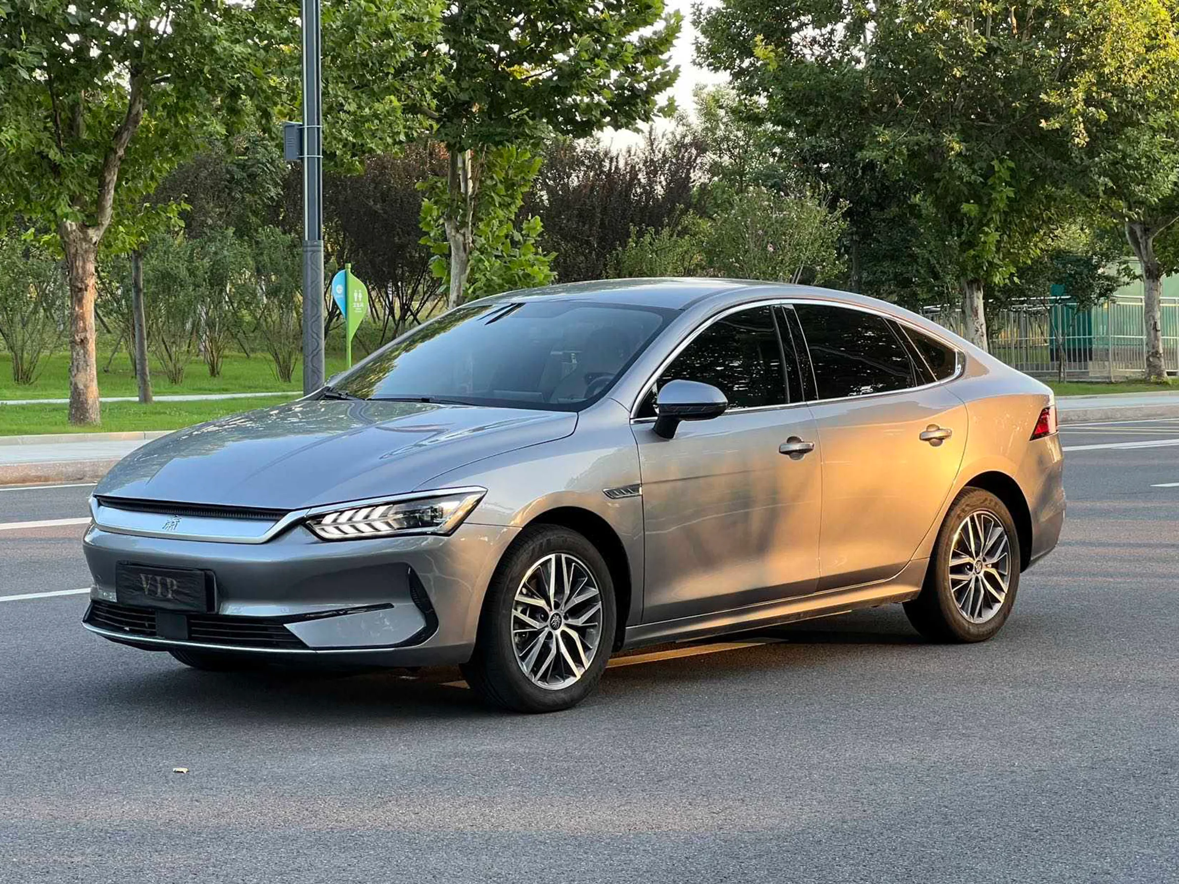 BYD Qin Plus EV 2024 1