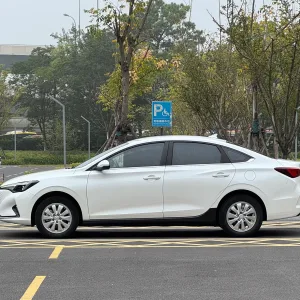 Changan Eado EV460 2022 3