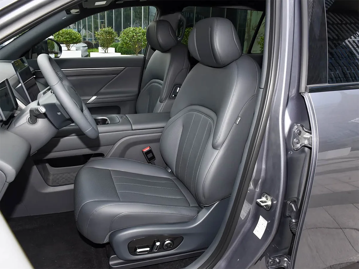 Dongfeng eπ008 EREV_11