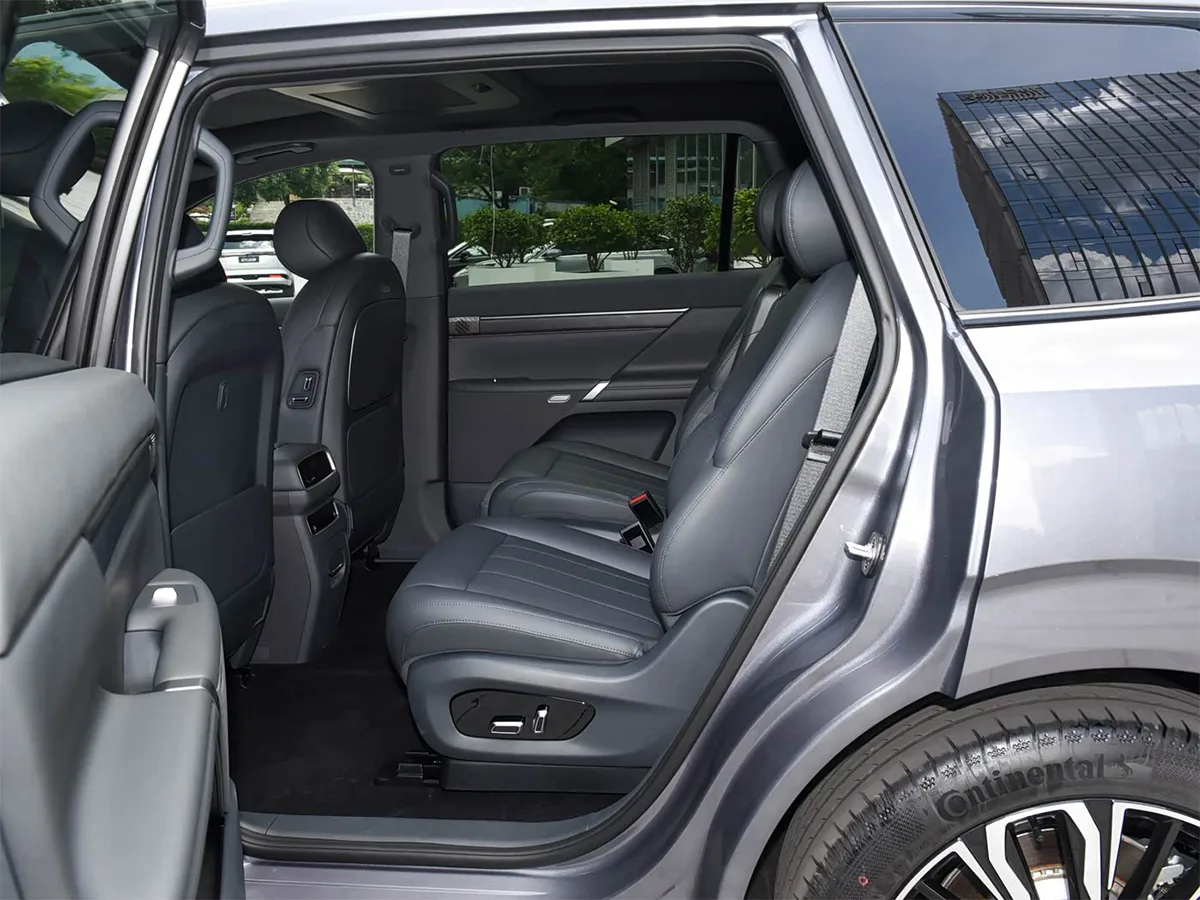 Dongfeng eπ008 EREV_12