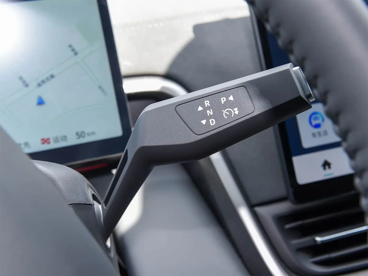 Dongfeng eπ008 EREV_9