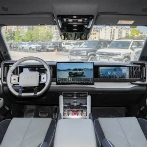 Leopard 5 interior Shoal Green_1