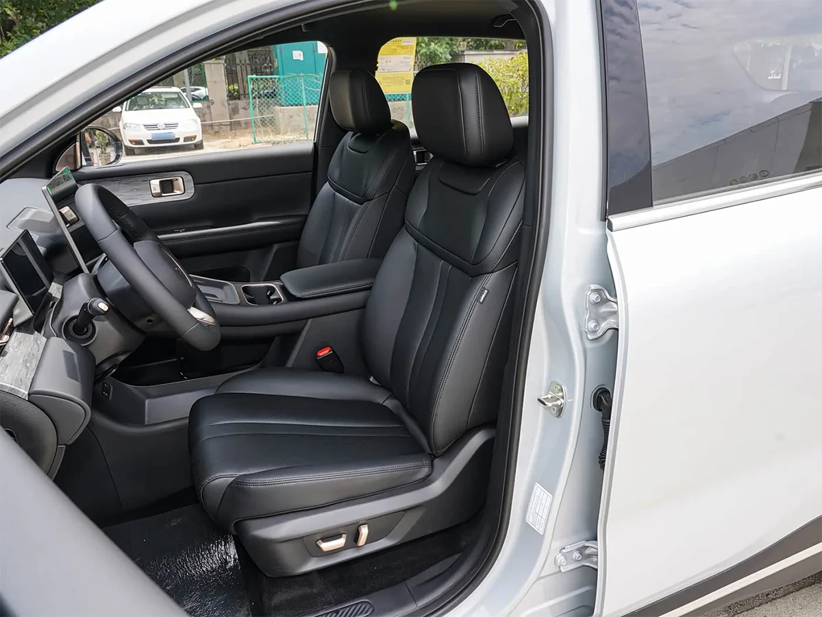 Wuling Starlight S 11