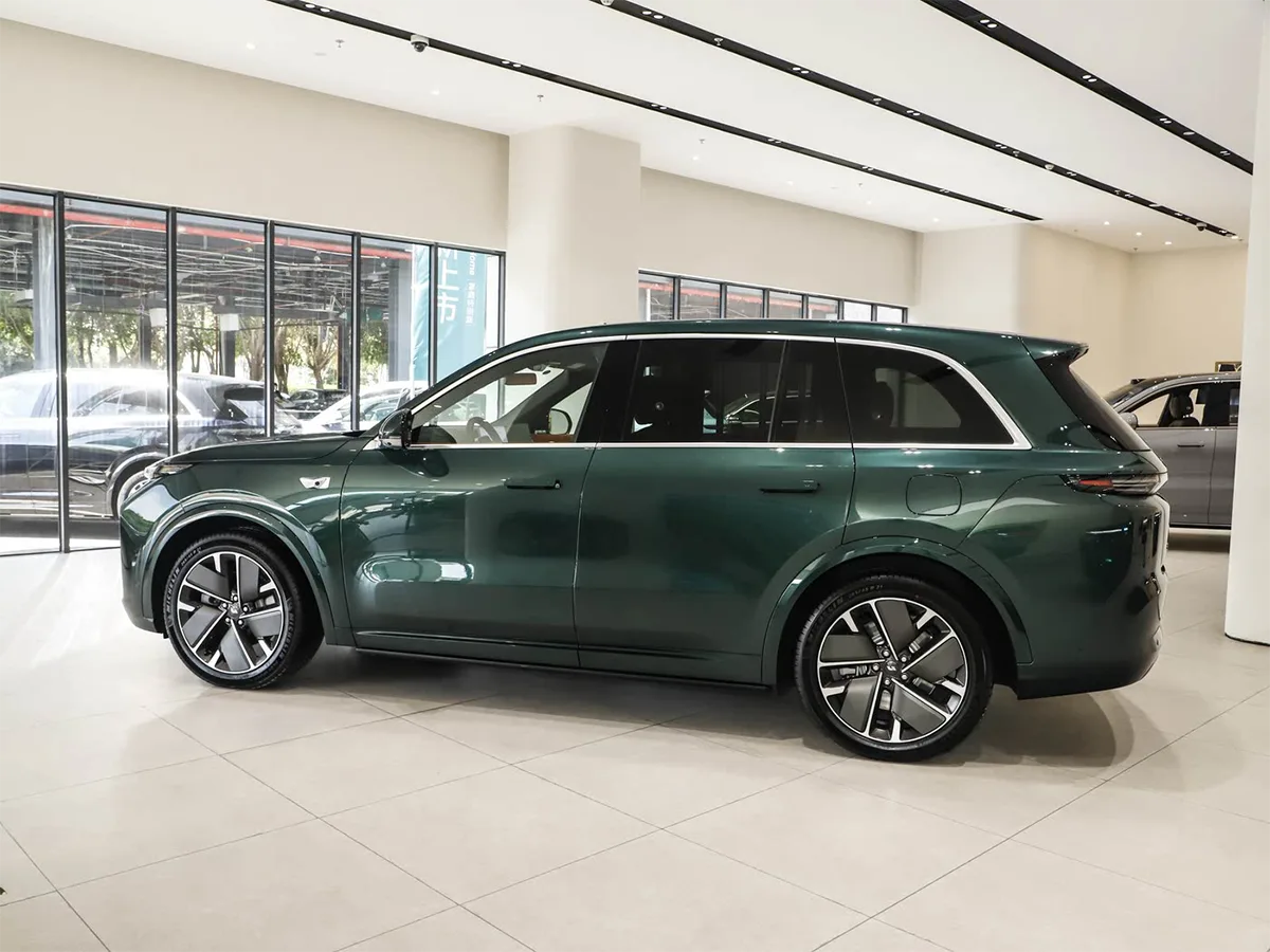 Li Auto L8 Green_3