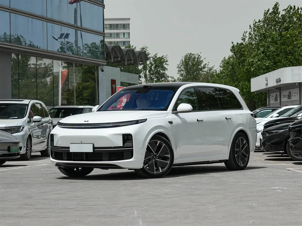 Li Auto L9-white1 Li Auto L9-white1