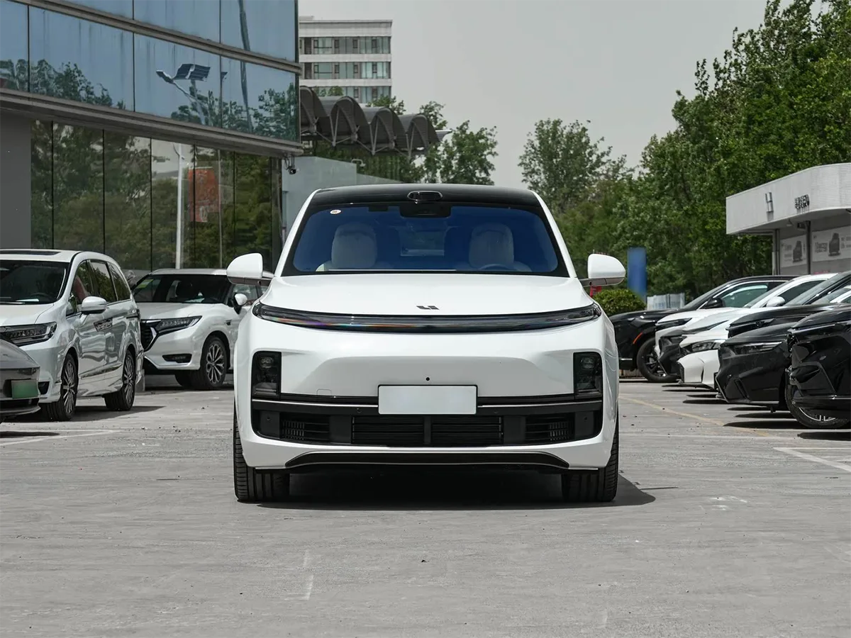 Li Auto L9-white2