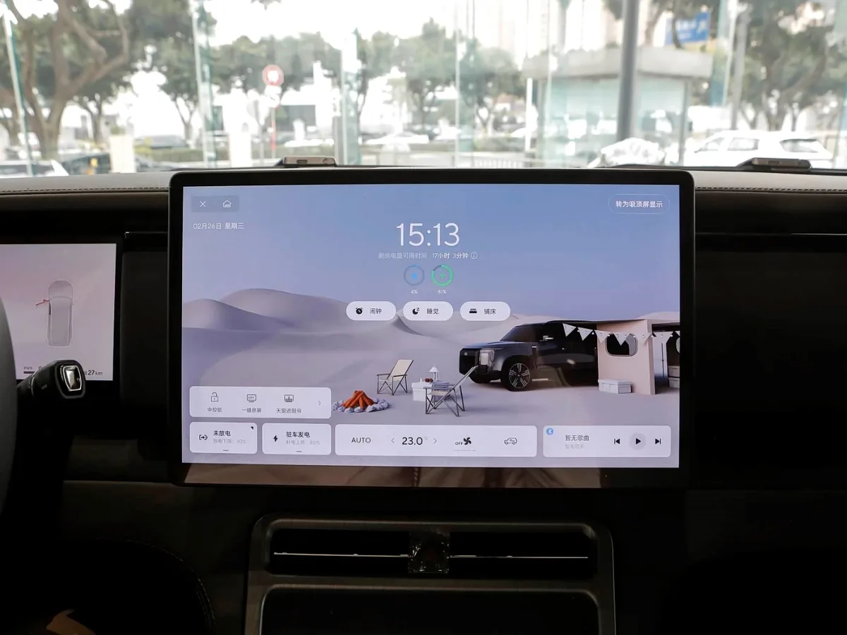 ROX 01 interior black_4