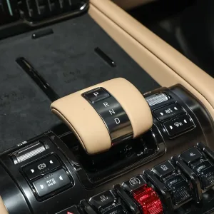 Leopard 8 interior Brown_4