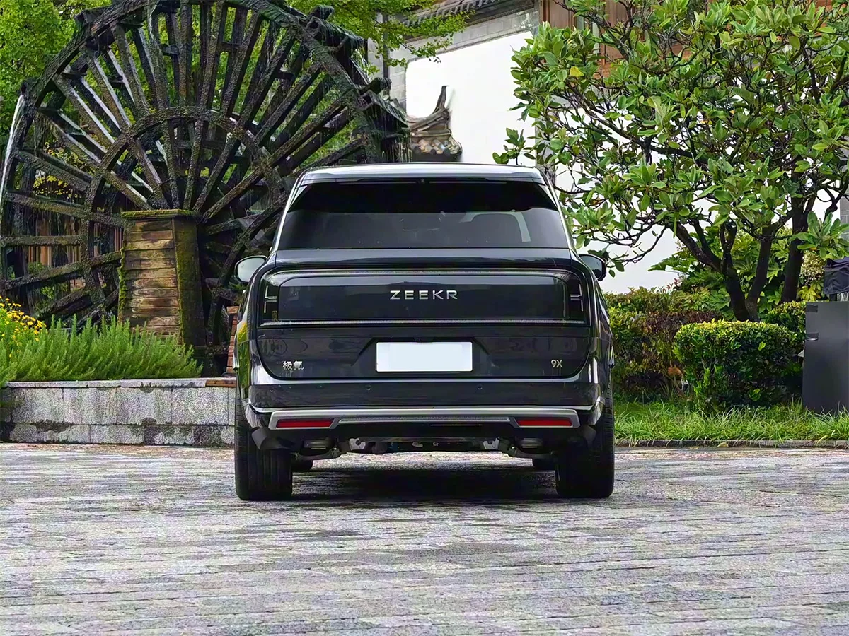 ZEEKR 9X 6