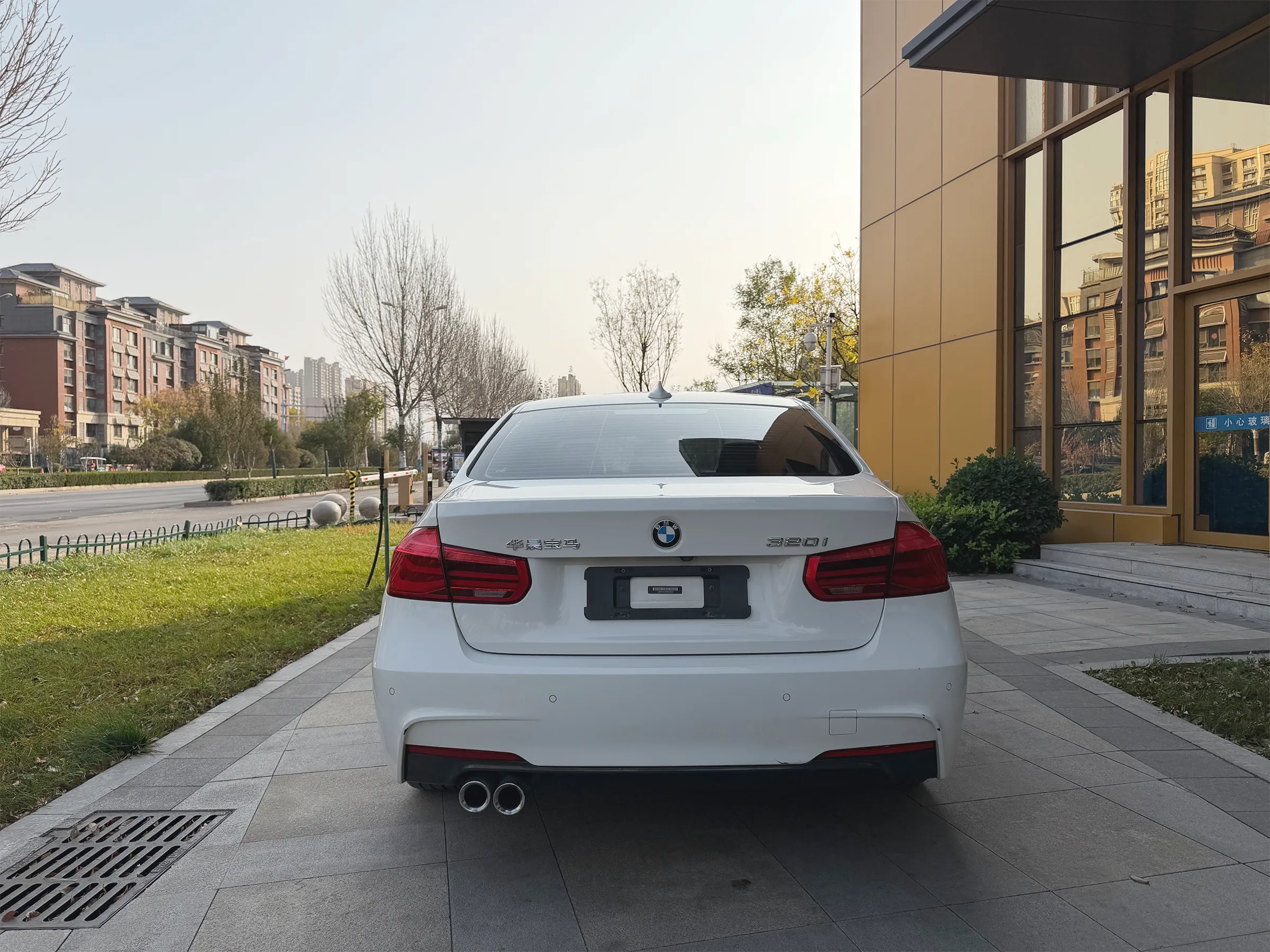 BMW 320i M 2019 7