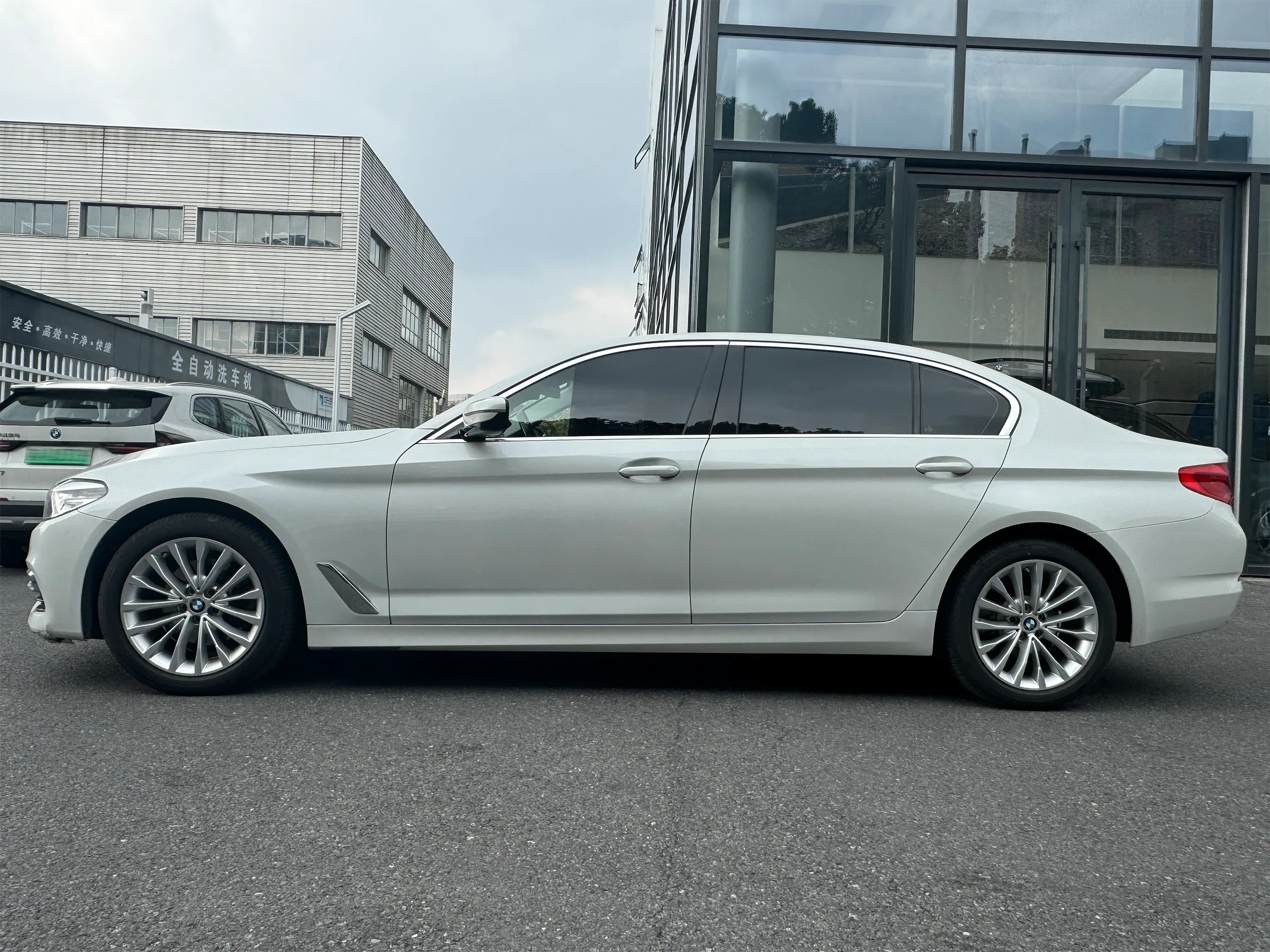 BMW 525Li 2019-2020 3