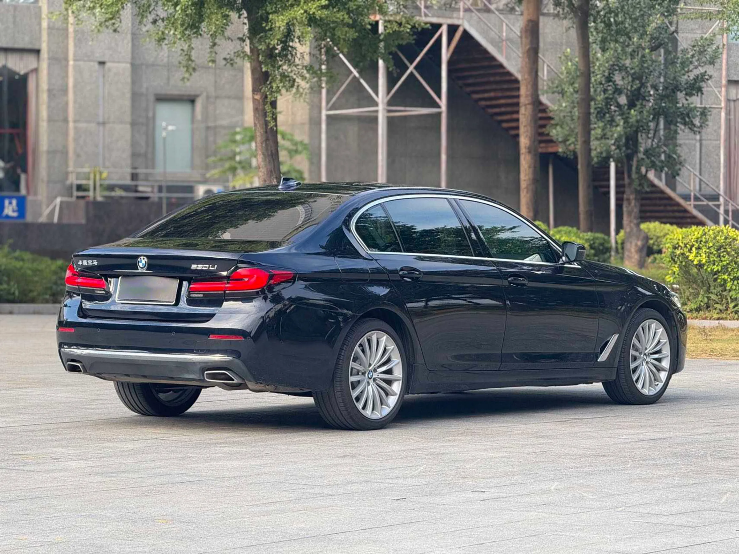 BMW 530Li 2021-2023 5