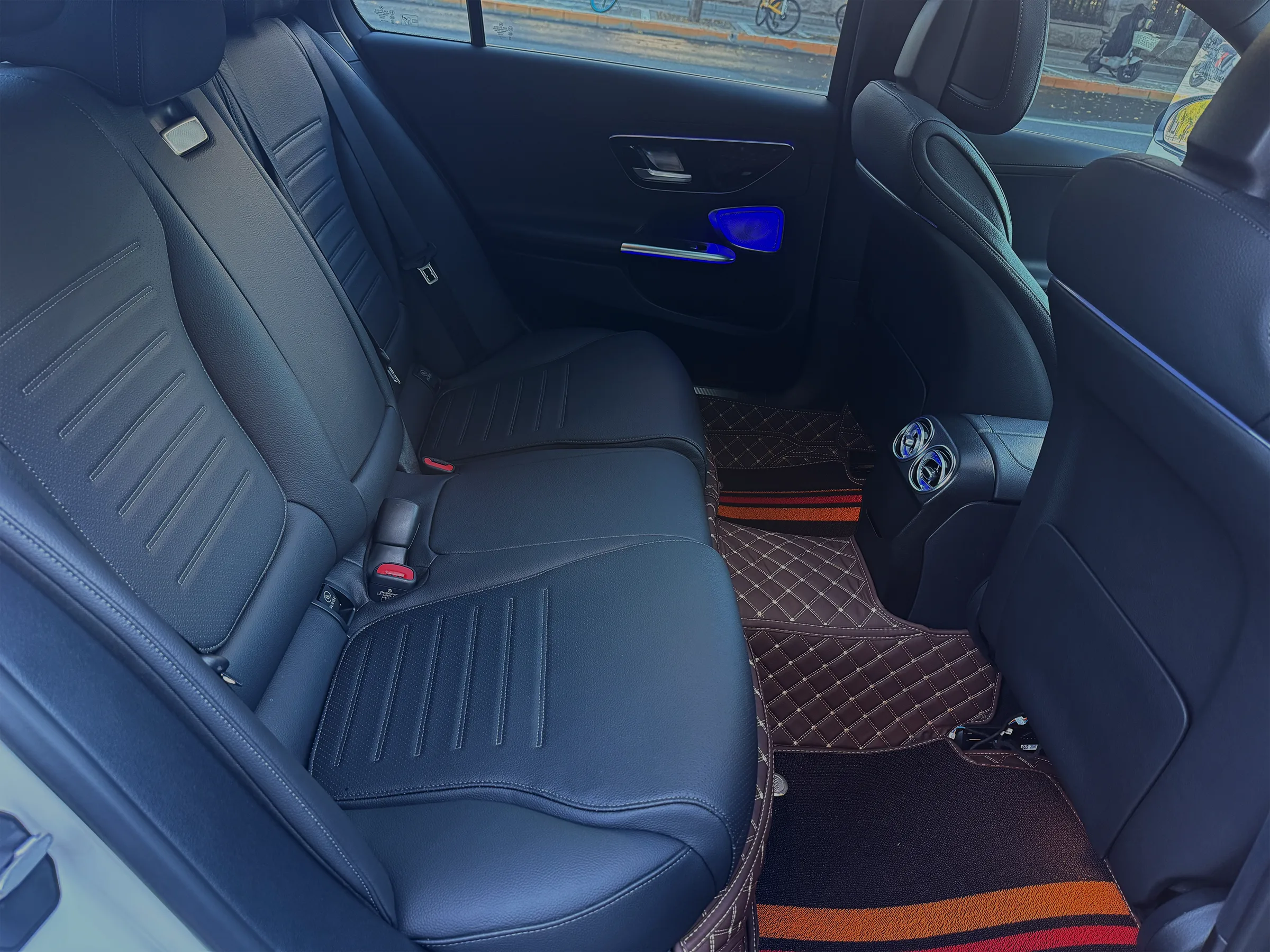 C-Class 2024 200L HEV 11