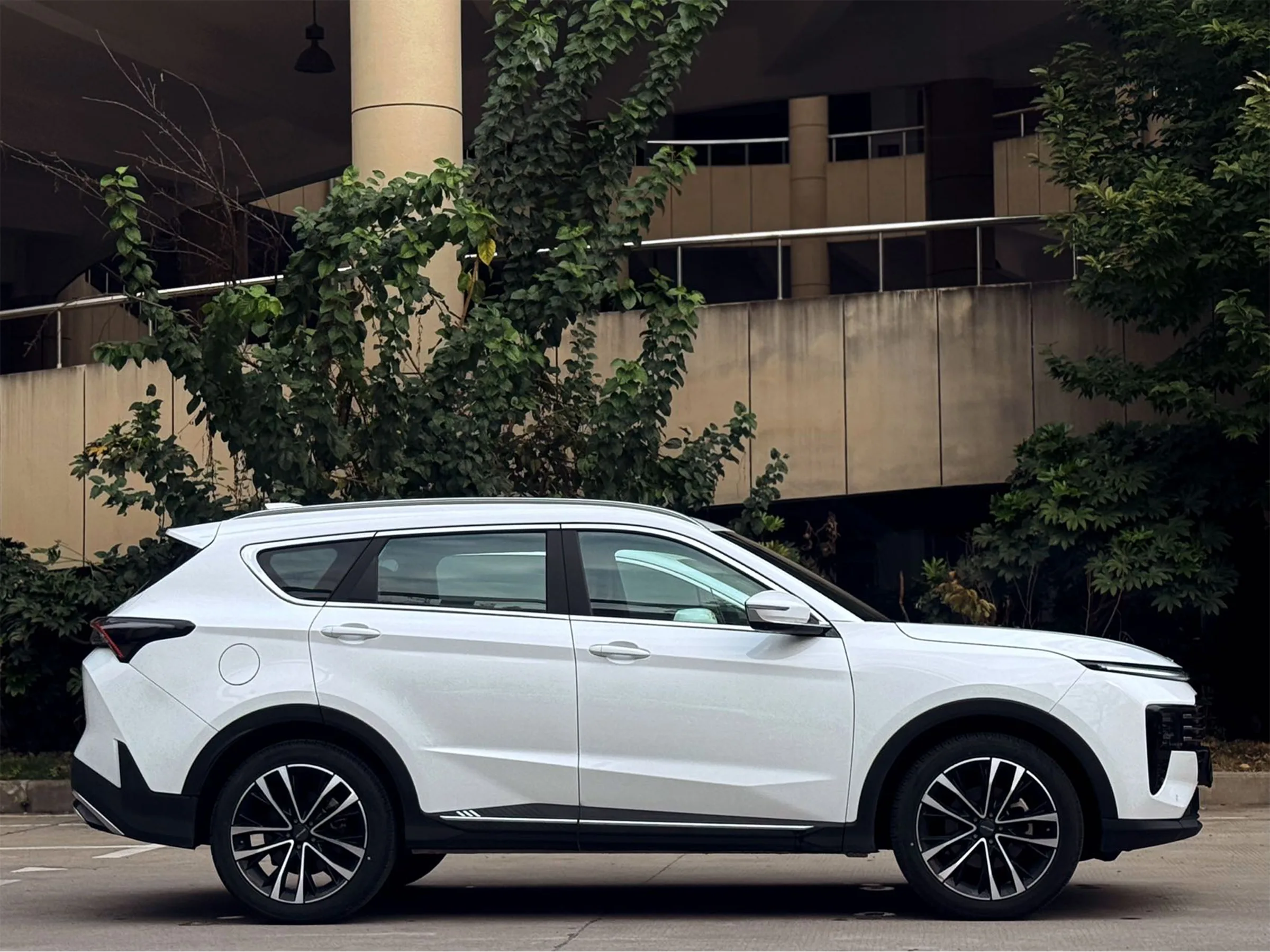 Jetour X70 Plus 2025 8