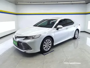 Toyota Camry 2018 2.0G Luxury Edition
