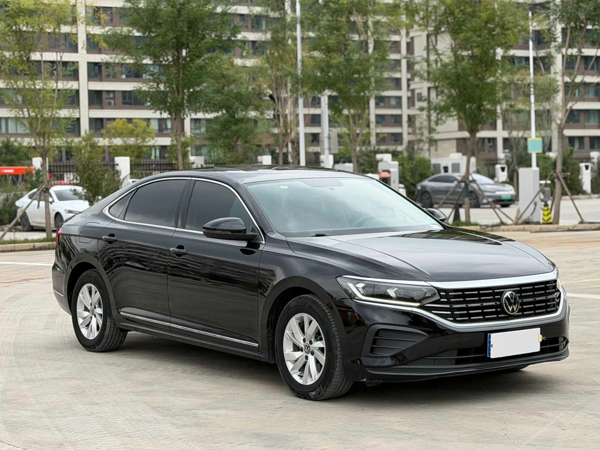 Volkswagen Passat 2023 280TSI Business Edition 3
