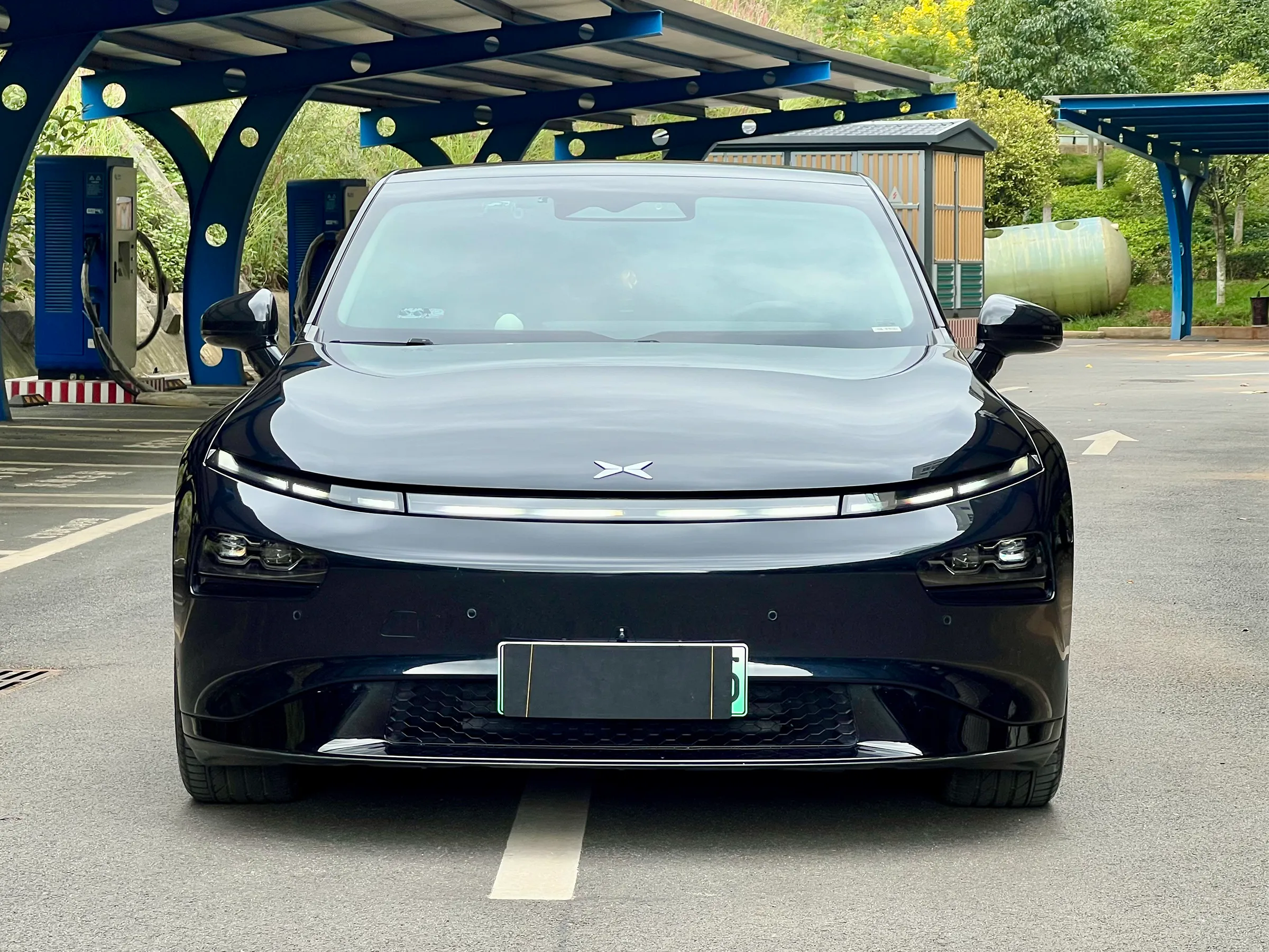 XPENG P7 2023 586E 2