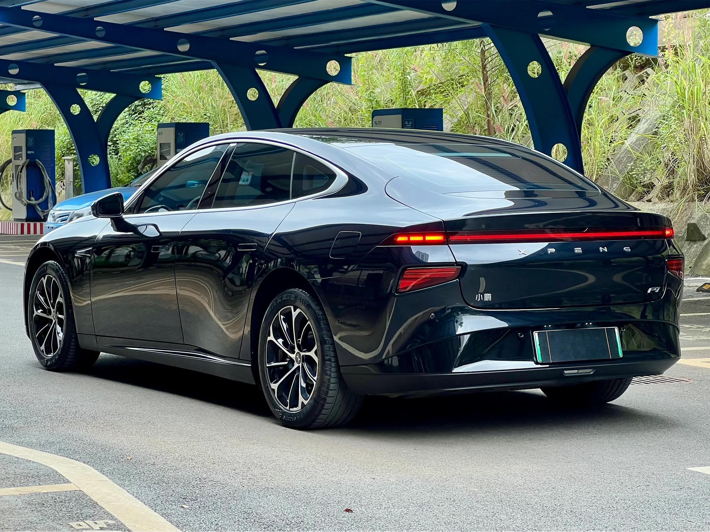 XPENG P7 2023 586E 4