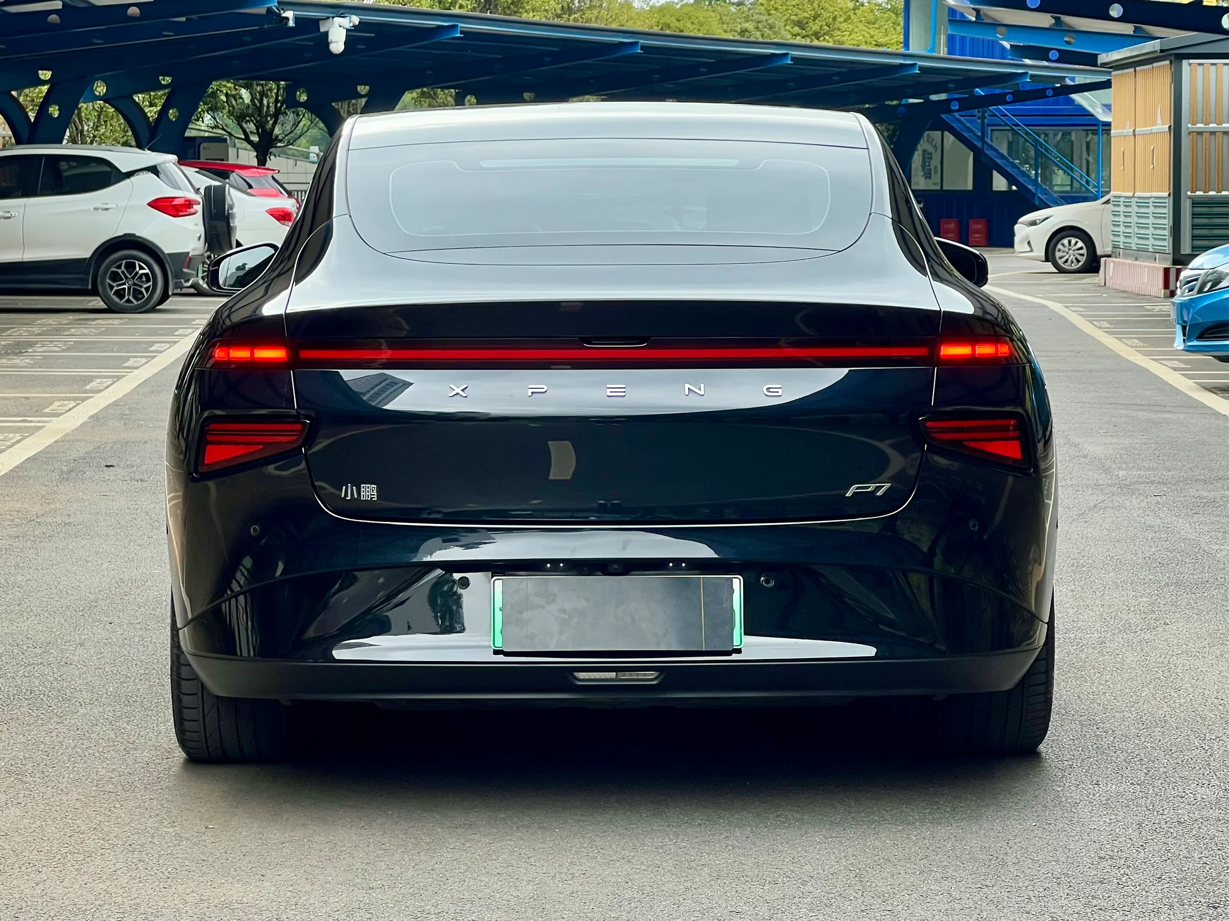 XPENG P7 2023 586E 6